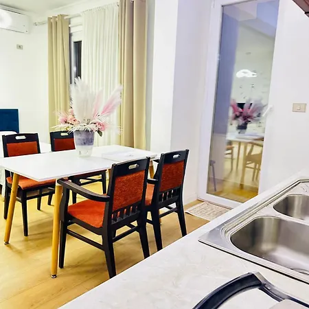 Premium With Balcony Apartment *