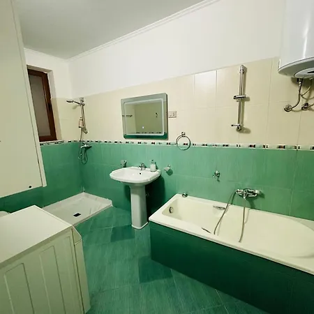 Apartment Premium With Balcony *