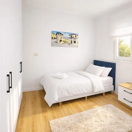 Apartment Premium With Balcony *